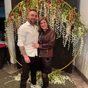 Meet your Posher, Bud